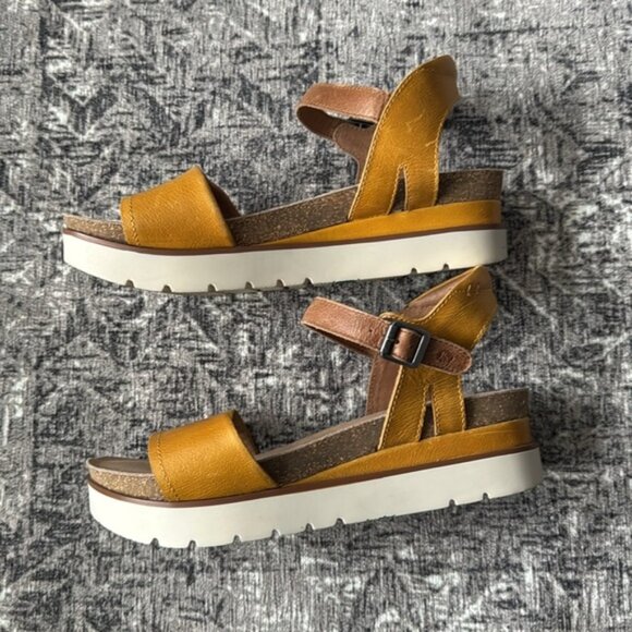 Josef Seibel Clea Yellow and Brown Sandals with Platform Sole - Picture 4 of 10